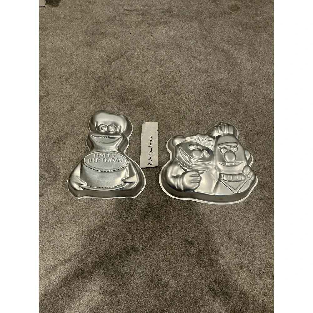 Vintage Wilton Cookie Monster Cake Pan 1982 / 1977 Cake Mold Pan Ernie and Bert